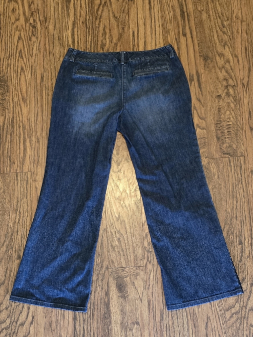 Ann Taylor Wide Leg Ankle Jeans EUC - Women's Size 8 - Picture 3 of 10